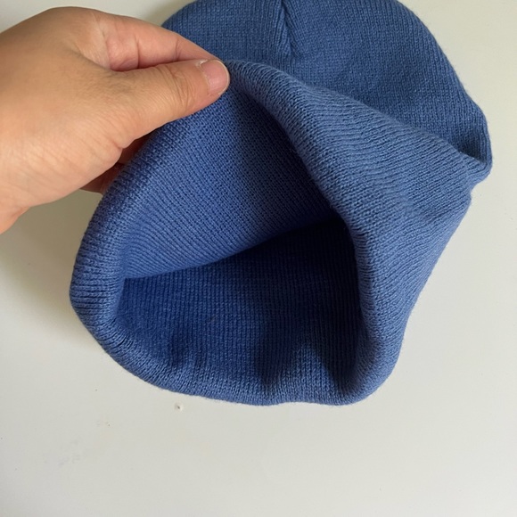 Knit hat - Picture 2 of 3